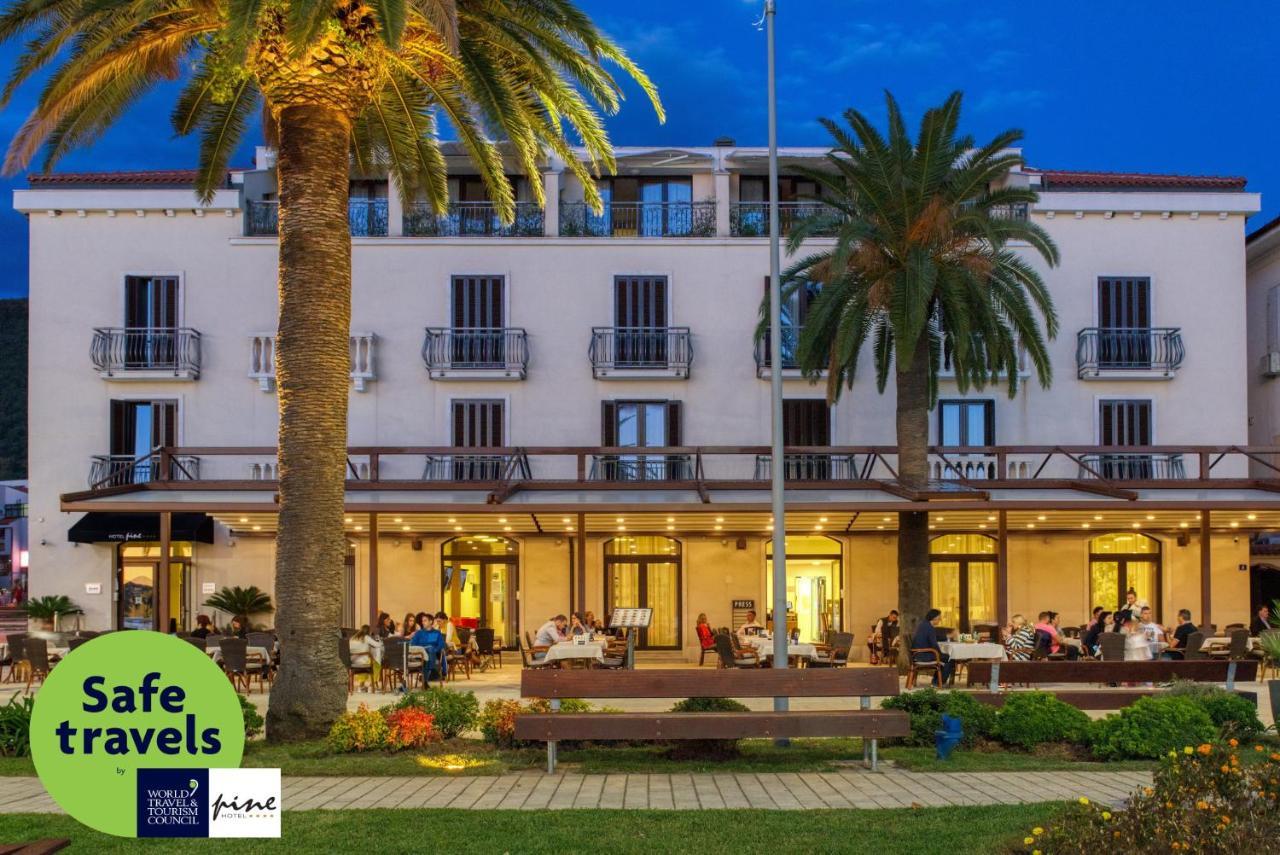 Hotel Pine Tivat Exterior foto