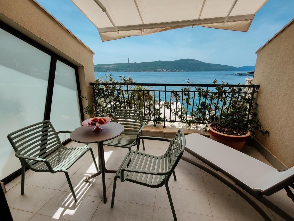 Hotel Pine Tivat Exterior foto